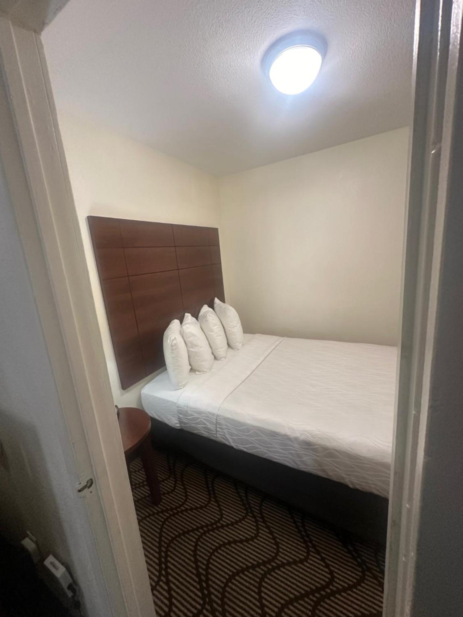 Hotel Western Heritage 3*